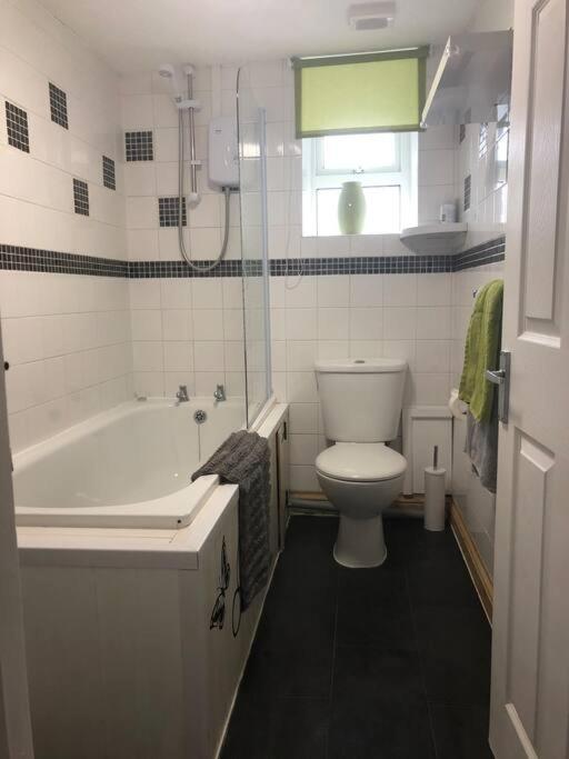 Seaton, Devon, Two Bed Apartment, Just Off The Sea Front. Eksteriør bilde