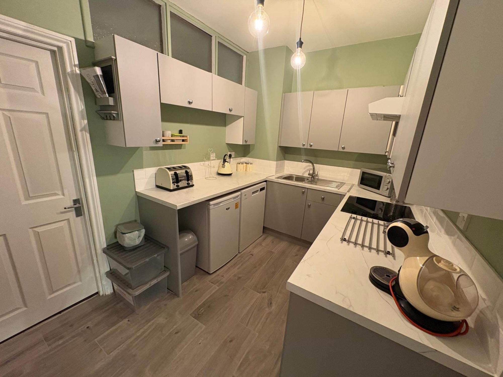 Seaton, Devon, Two Bed Apartment, Just Off The Sea Front. Eksteriør bilde